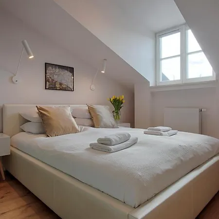 Apartment Tyzenhauz Dietla Street